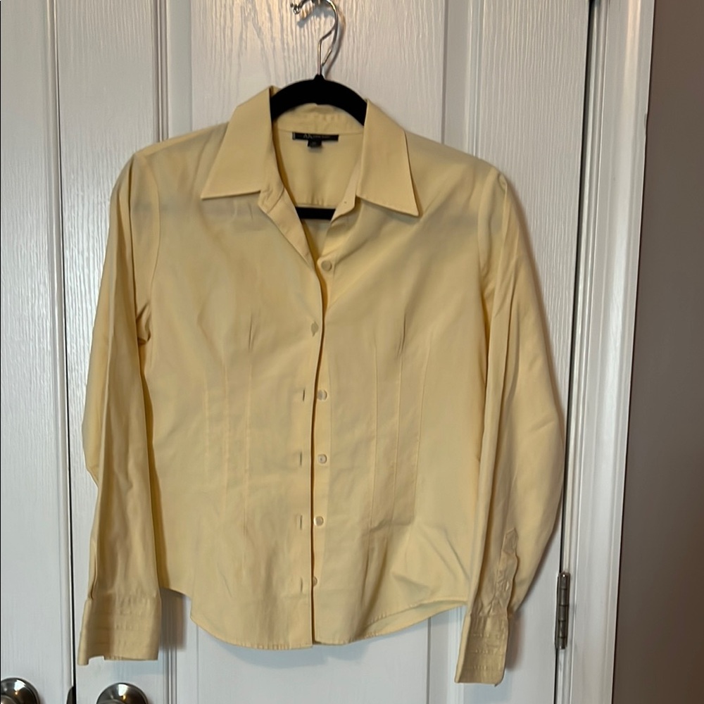 Women’s Anne Klein Button Up Shirt